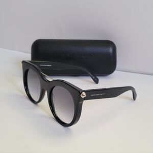 ALEXANDA MQUEEN Oversized Black  Sunglasses Silver Metal Accent